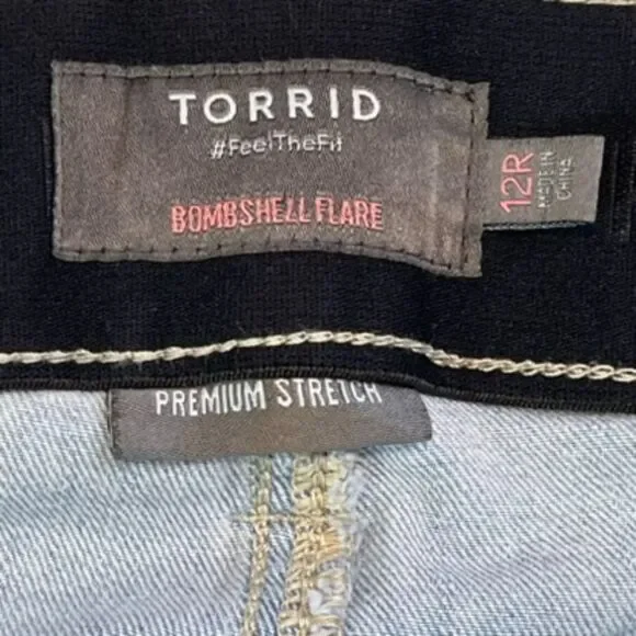 TORRID Bombshell Flare Premium Stretch Size 12 Calabasas Light Wash Wide-Leg - Picture 8 of 9